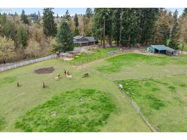 17525 S HOLLY Ln, Oregon City, OR 97045