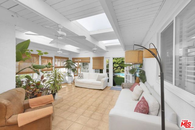 8333 Chase Avenue, Los Angeles, CA 90045