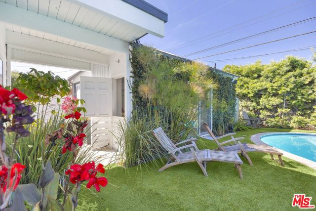 8333 Chase Avenue, Los Angeles, CA 90045