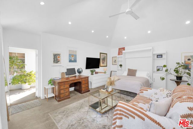 8333 Chase Avenue, Los Angeles, CA 90045