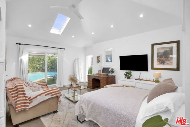 8333 Chase Avenue, Los Angeles, CA 90045