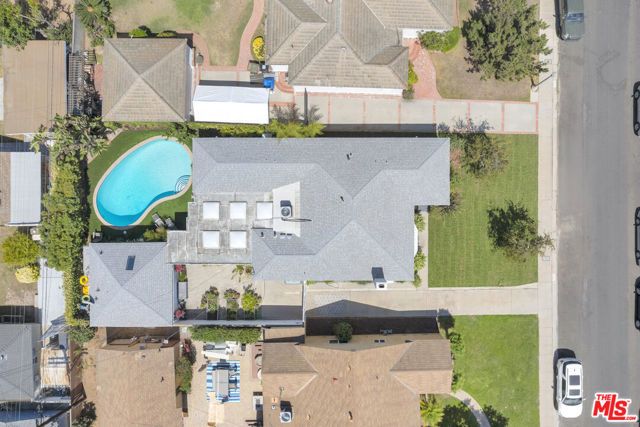 8333 Chase Avenue, Los Angeles, CA 90045