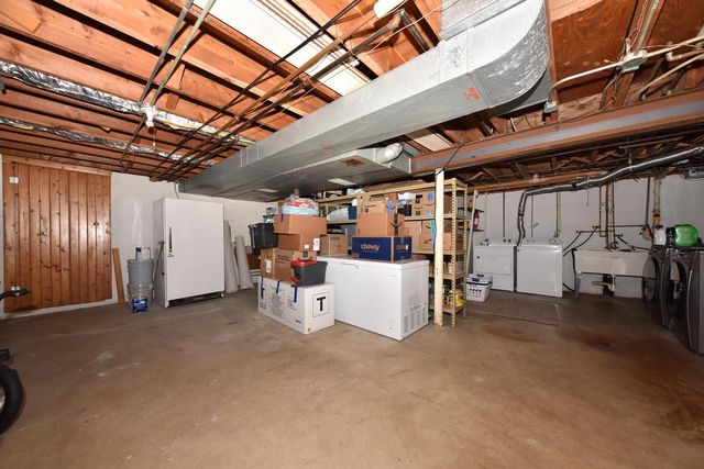 N88W16270 Park BOULEVARD, Menomonee Falls, WI 53051