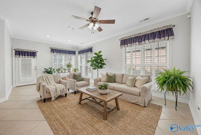 3010 Waterman Drive, Owens Cross Roads, AL 35763