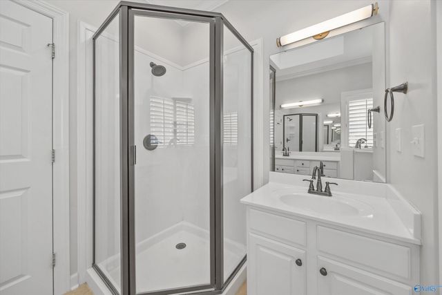 3010 Waterman Drive, Owens Cross Roads, AL 35763