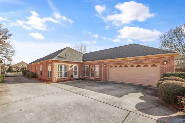 3010 Waterman Drive, Owens Cross Roads, AL 35763