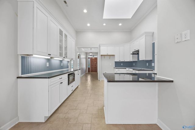 3010 Waterman Drive, Owens Cross Roads, AL 35763