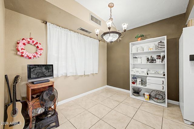 3723 W COCHISE Drive, Phoenix, AZ 85051