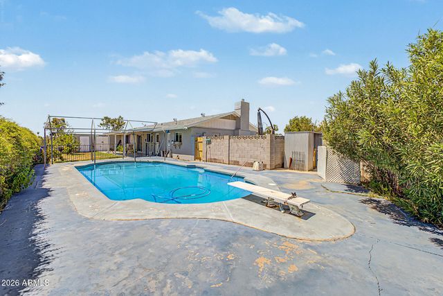 3723 W COCHISE Drive, Phoenix, AZ 85051