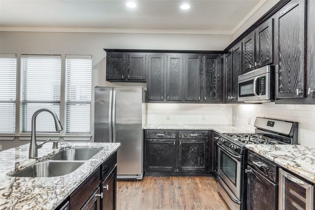 4323 Dickason Avenue 25, Dallas, TX 75219