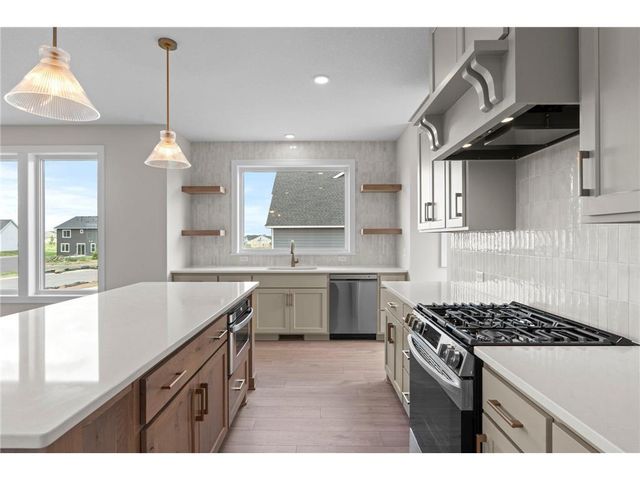 3779 Knightsbridge Lane N, Lake Elmo, MN 55042
