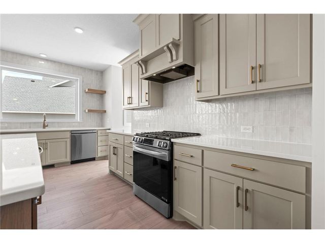 3779 Knightsbridge Lane N, Lake Elmo, MN 55042