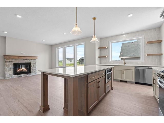 3779 Knightsbridge Lane N, Lake Elmo, MN 55042