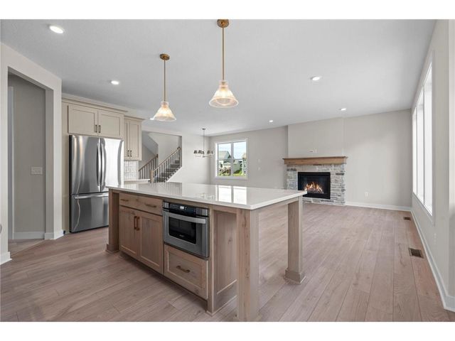 3779 Knightsbridge Lane N, Lake Elmo, MN 55042