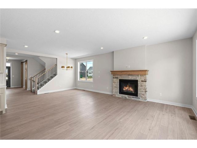 3779 Knightsbridge Lane N, Lake Elmo, MN 55042