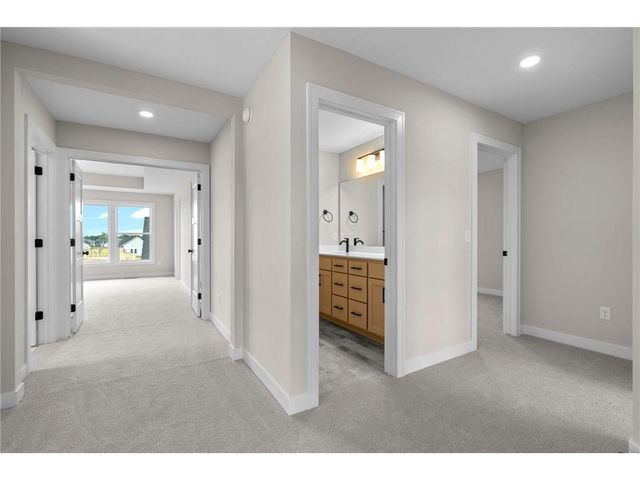 3779 Knightsbridge Lane N, Lake Elmo, MN 55042