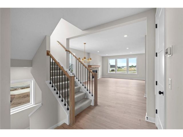 3779 Knightsbridge Lane N, Lake Elmo, MN 55042