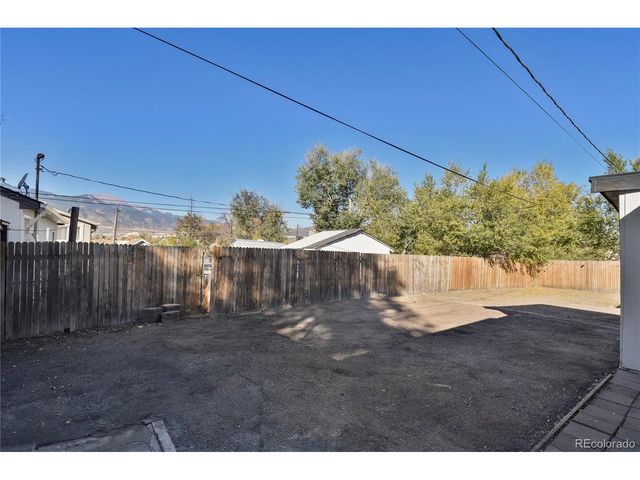 724 E Costilla St, Colorado Springs, CO 80903