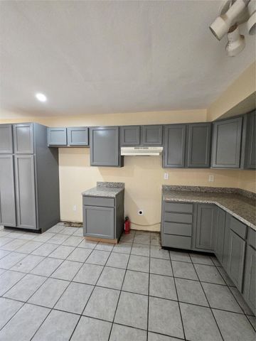 12329 Ridgeside Drive, Houston, TX 77072