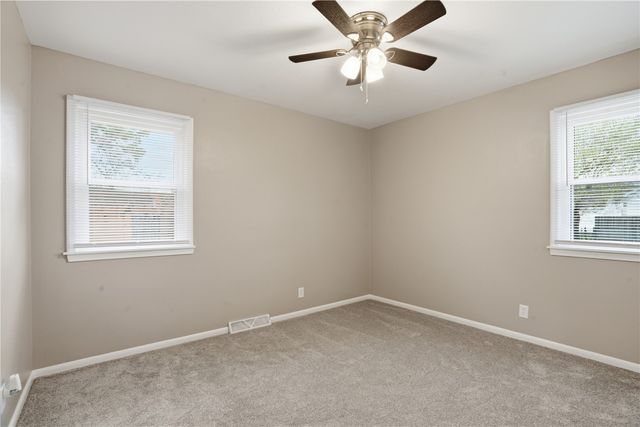 420 30th Street SE, Cedar Rapids, IA 52403