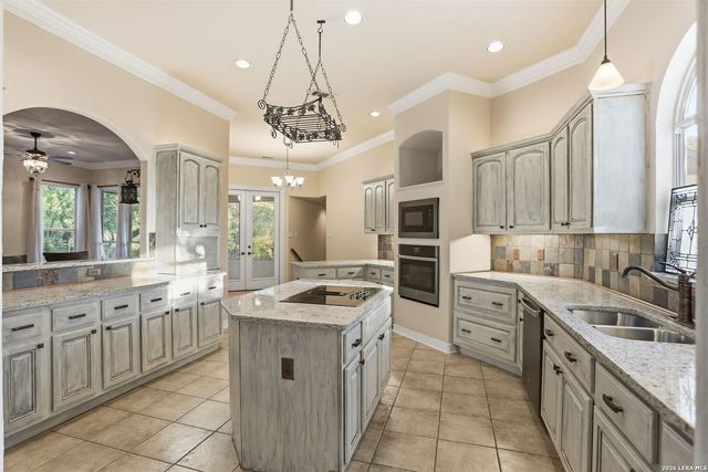 8218 plum valley, San Antonio, TX 78255