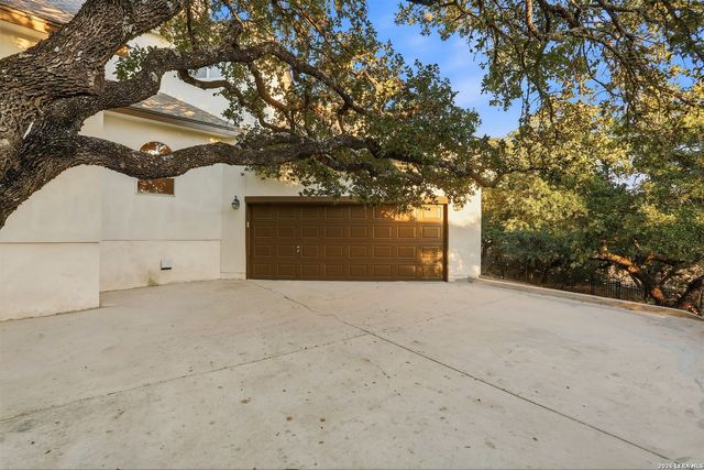 8218 plum valley, San Antonio, TX 78255