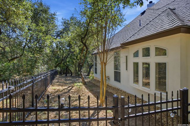 8218 plum valley, San Antonio, TX 78255