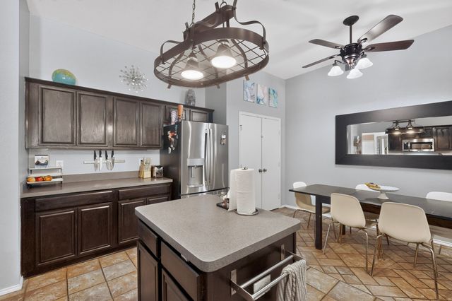 1012 Hidden View Court, Burleson, TX 76028