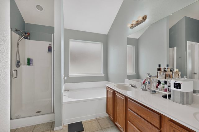 1012 Hidden View Court, Burleson, TX 76028