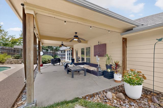1012 Hidden View Court, Burleson, TX 76028