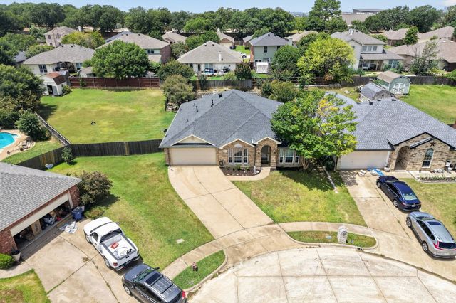 1012 Hidden View Court, Burleson, TX 76028