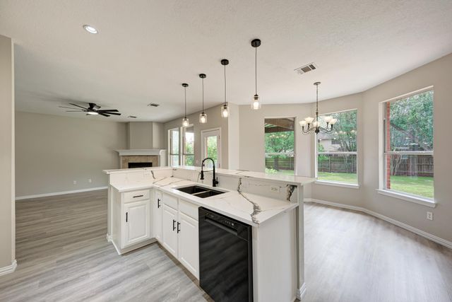 10701 Pinkney LN, Austin, TX 78739