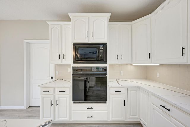 10701 Pinkney LN, Austin, TX 78739