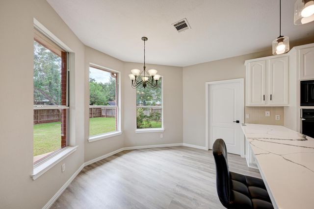 10701 Pinkney LN, Austin, TX 78739