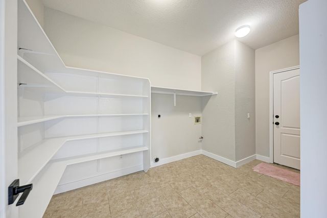 10701 Pinkney LN, Austin, TX 78739