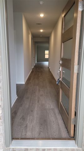 556 Meadow Run Drive, Van Alstyne, TX 75495