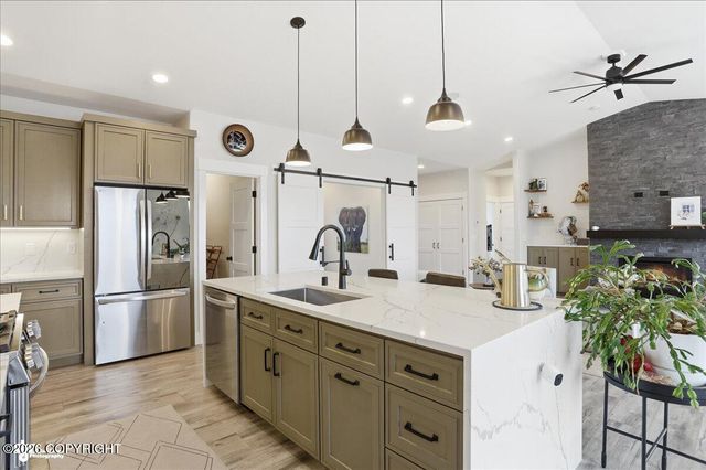 6644 E Gateway Drive, Wasilla, AK 99654