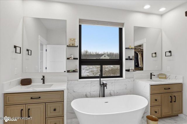 6644 E Gateway Drive, Wasilla, AK 99654