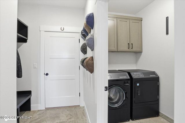 6644 E Gateway Drive, Wasilla, AK 99654