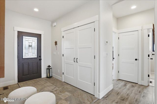 6644 E Gateway Drive, Wasilla, AK 99654