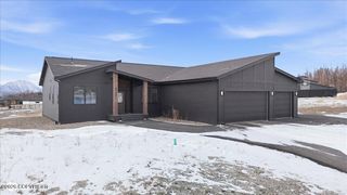6644 E Gateway Drive, Wasilla, AK 99654