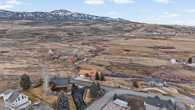 495 W BUTTERCUP LN, Garden City, UT 84028
