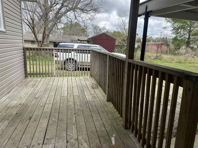 305 S Storer Ave Avenue, Iowa, LA 70647