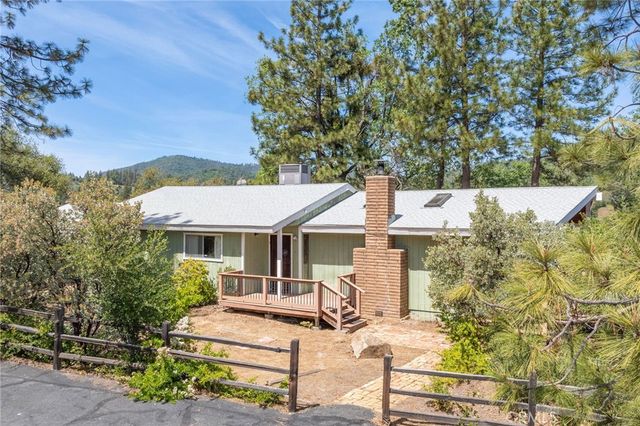 54481 Pinchot Dr., North Fork, CA 93643