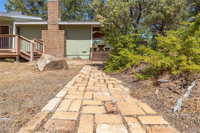 54481 Pinchot Dr., North Fork, CA 93643