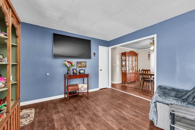 2421 Pendleton Dr, Clarksville, TN 37042