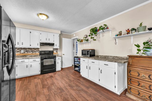 2421 Pendleton Dr, Clarksville, TN 37042