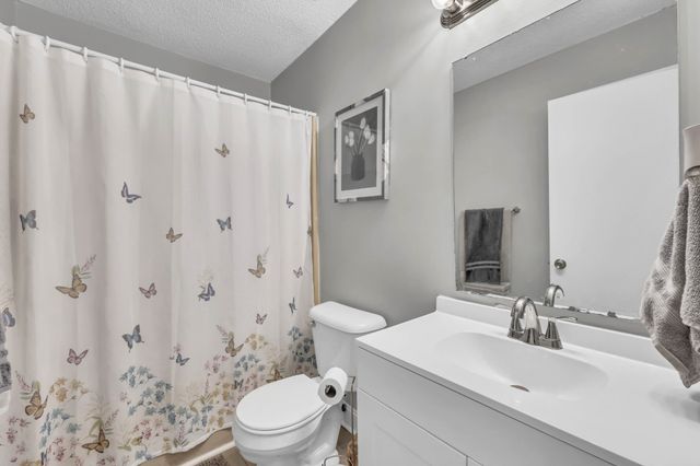 2421 Pendleton Dr, Clarksville, TN 37042