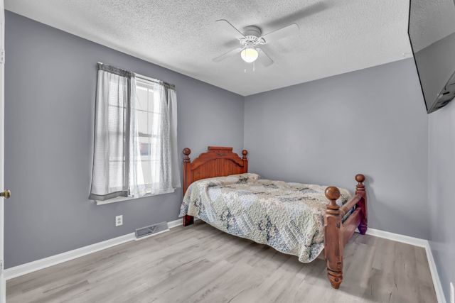 2421 Pendleton Dr, Clarksville, TN 37042