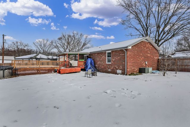 2421 Pendleton Dr, Clarksville, TN 37042